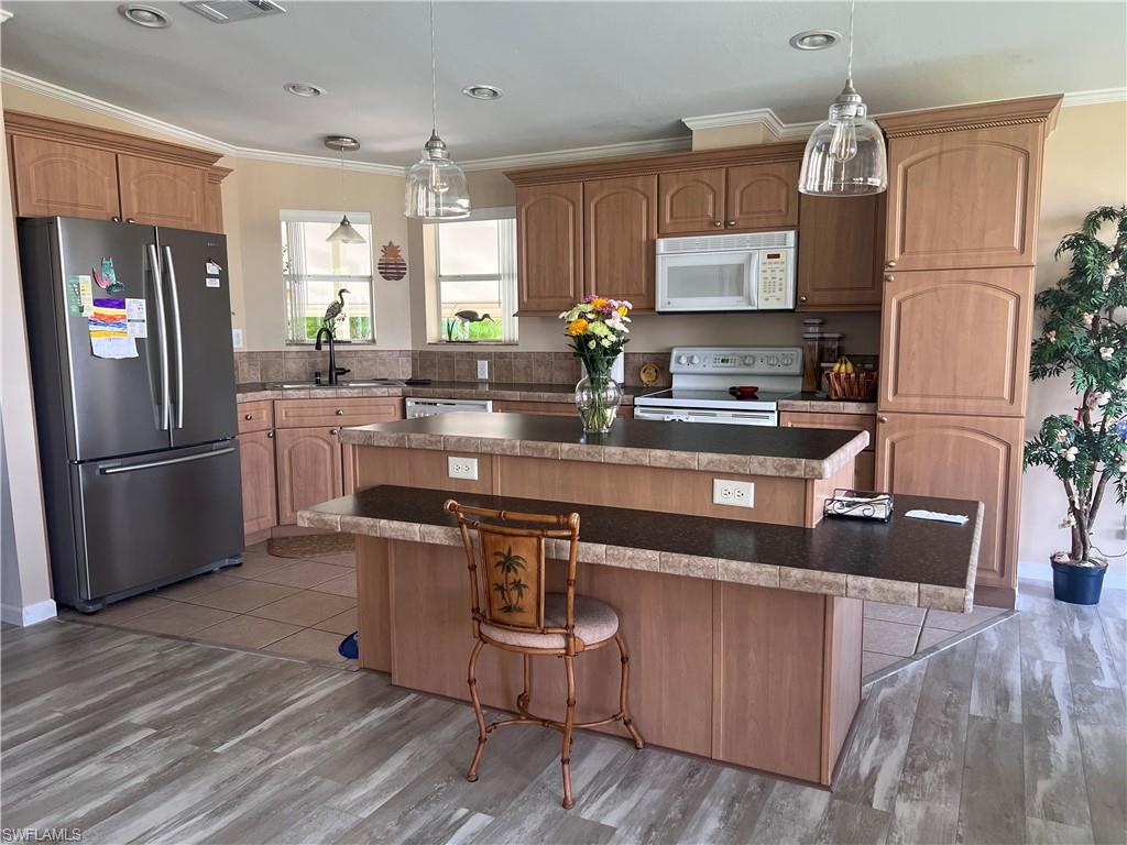 429 Riviera Boulevard West Naples, FL 34112 - Photo 2 of 35 Gallery Image 2