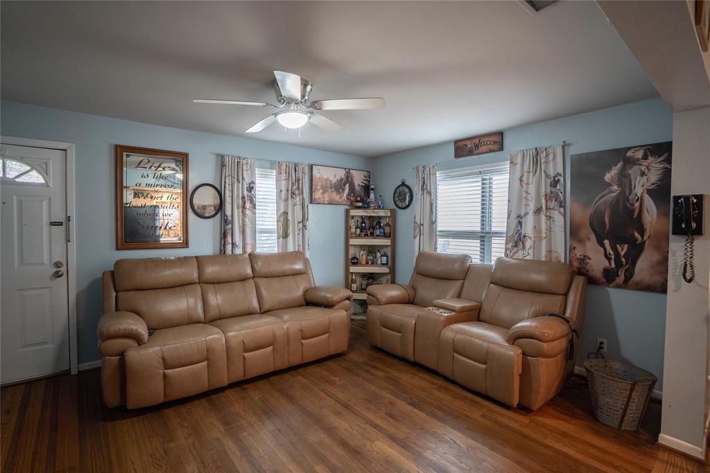 201 South Lane Street Decatur, TX 76234 - Photo 8 of 18