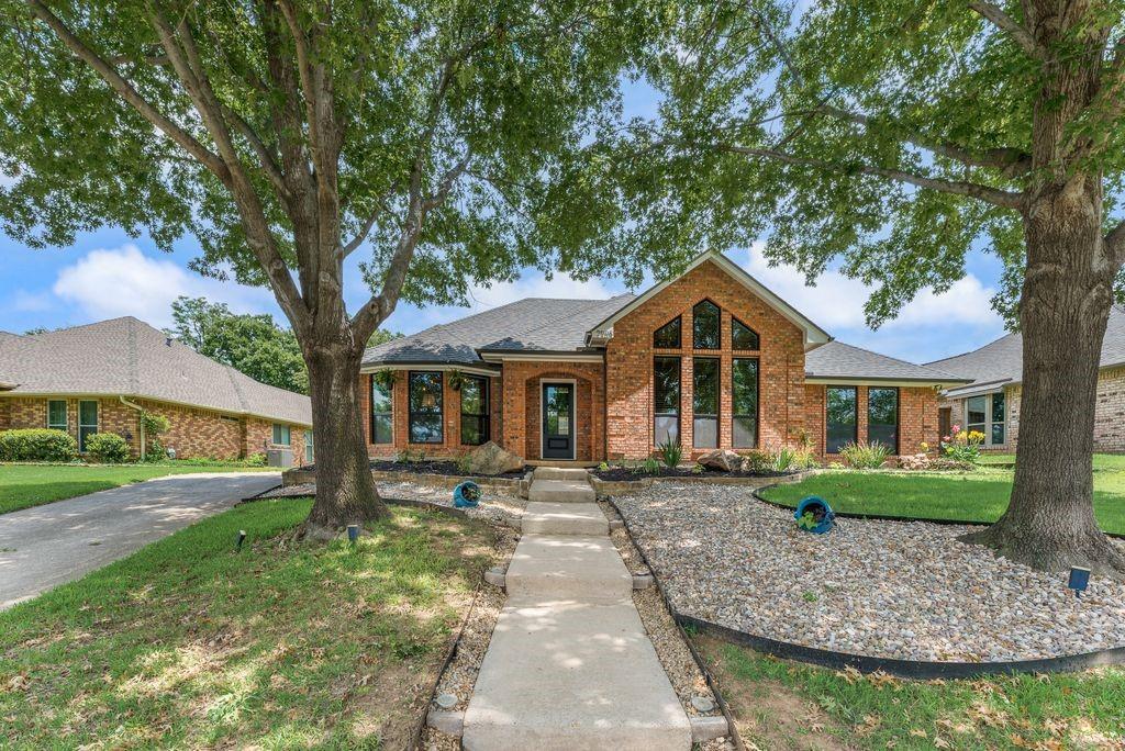 2908 Roaring Springs Road Grapevine, TX 76051 - Photo 5 of 34