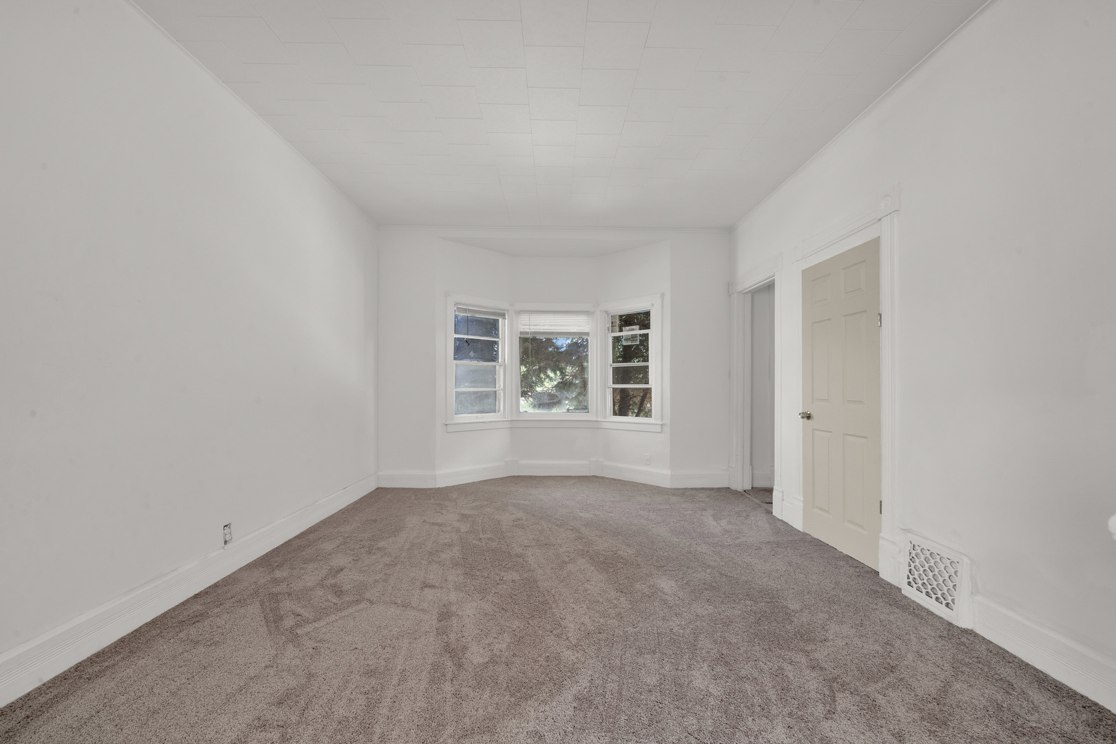 11548 South State Street Chicago, IL 60628 - Photo 3 of 22