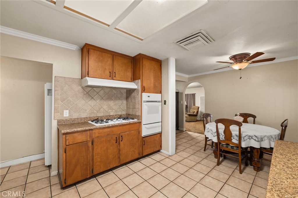 10428 Keller Avenue Riverside, CA 92505 - Photo 12 of 46