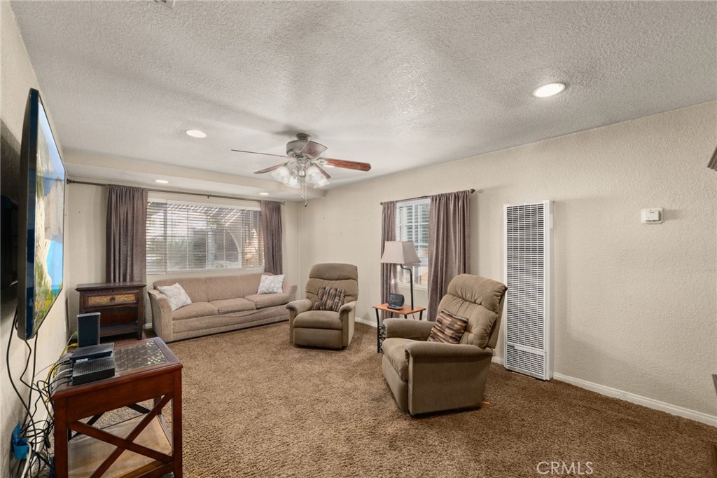 10428 Keller Avenue Riverside, CA 92505 - Photo 15 of 46