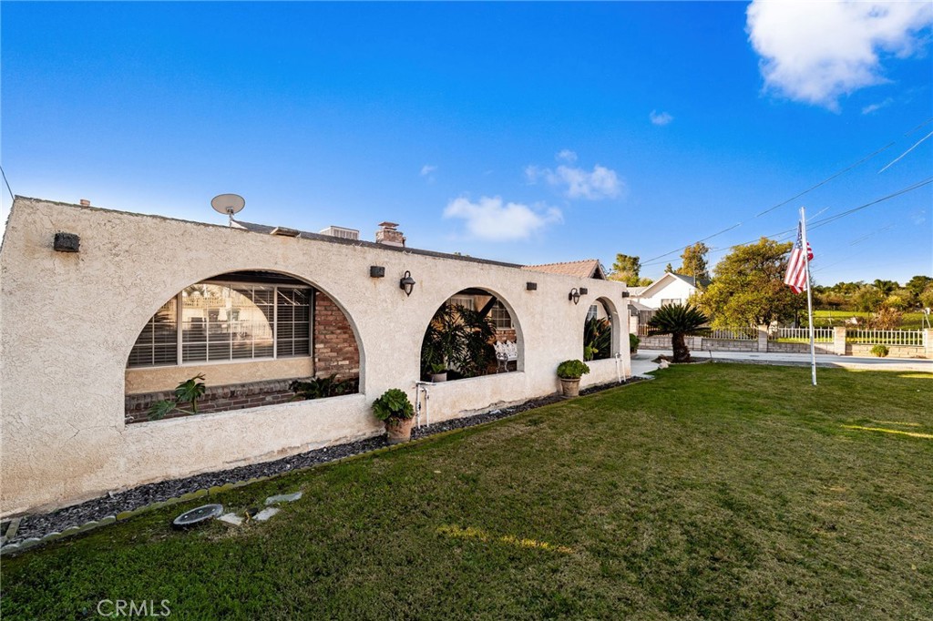 10428 Keller Avenue Riverside, CA 92505 - Photo 3 of 46