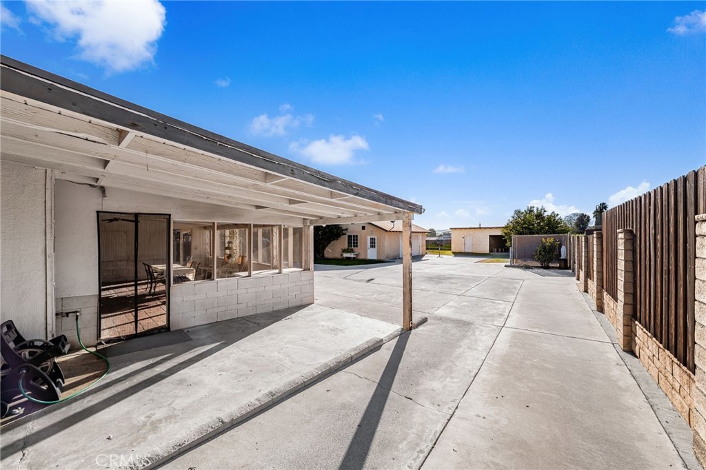 10428 Keller Avenue Riverside, CA 92505 - Photo 38 of 46