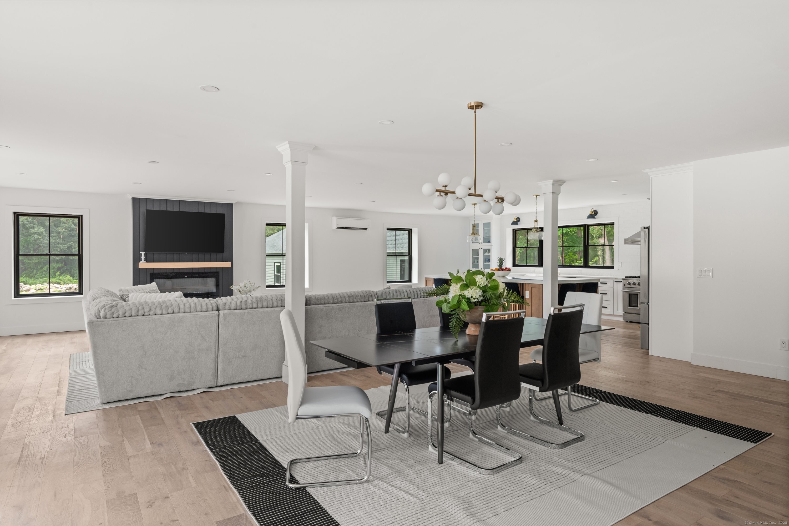 372 Tucker Hill Road Middlebury, CT 06762 - Photo 21 of 33 a view of a livingroom with furniture and window