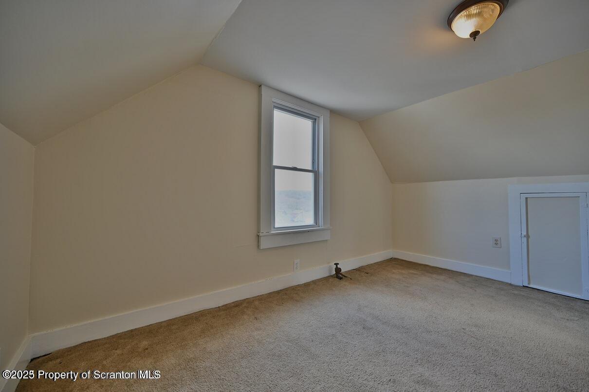 1025 Ridge Avenue Scranton, PA 18510 - Photo 38 of 49 an empty room with windows