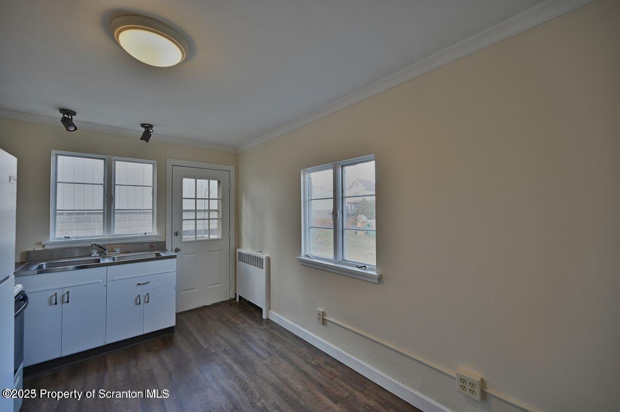 1025 Ridge Avenue Scranton, PA 18510 - Photo 9 of 49 20231109000510413264000000-o