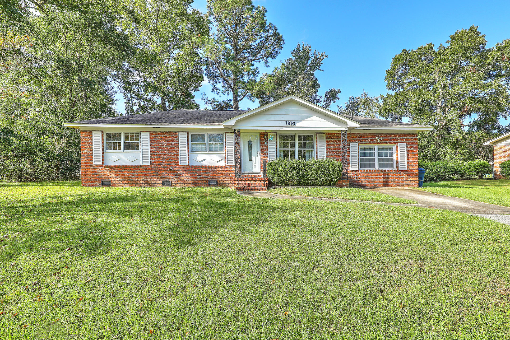 1810 Christian Road Charleston, SC 29407 - Photo 1 of 21 Front