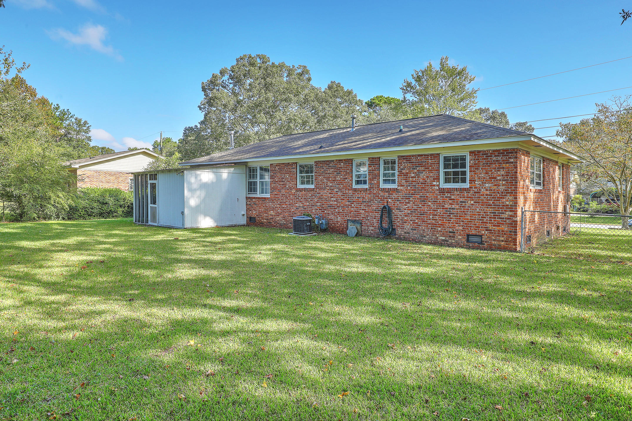 1810 Christian Road Charleston, SC 29407 - Photo 20 of 21 Backyard