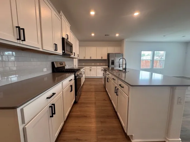 $2,500 | 208 Otter Road, Kyle, TX 78640