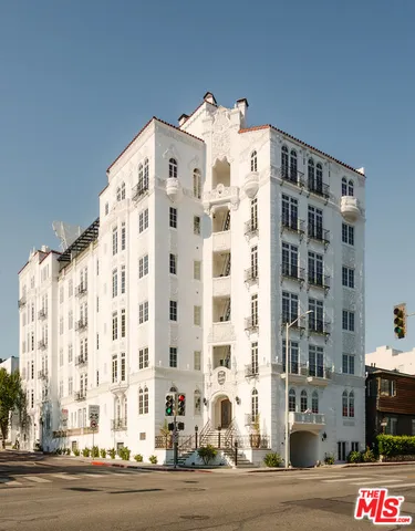 $6,650 | 1302 North Sweetzer Avenue, Unit 303, West Hollywood, CA 90069