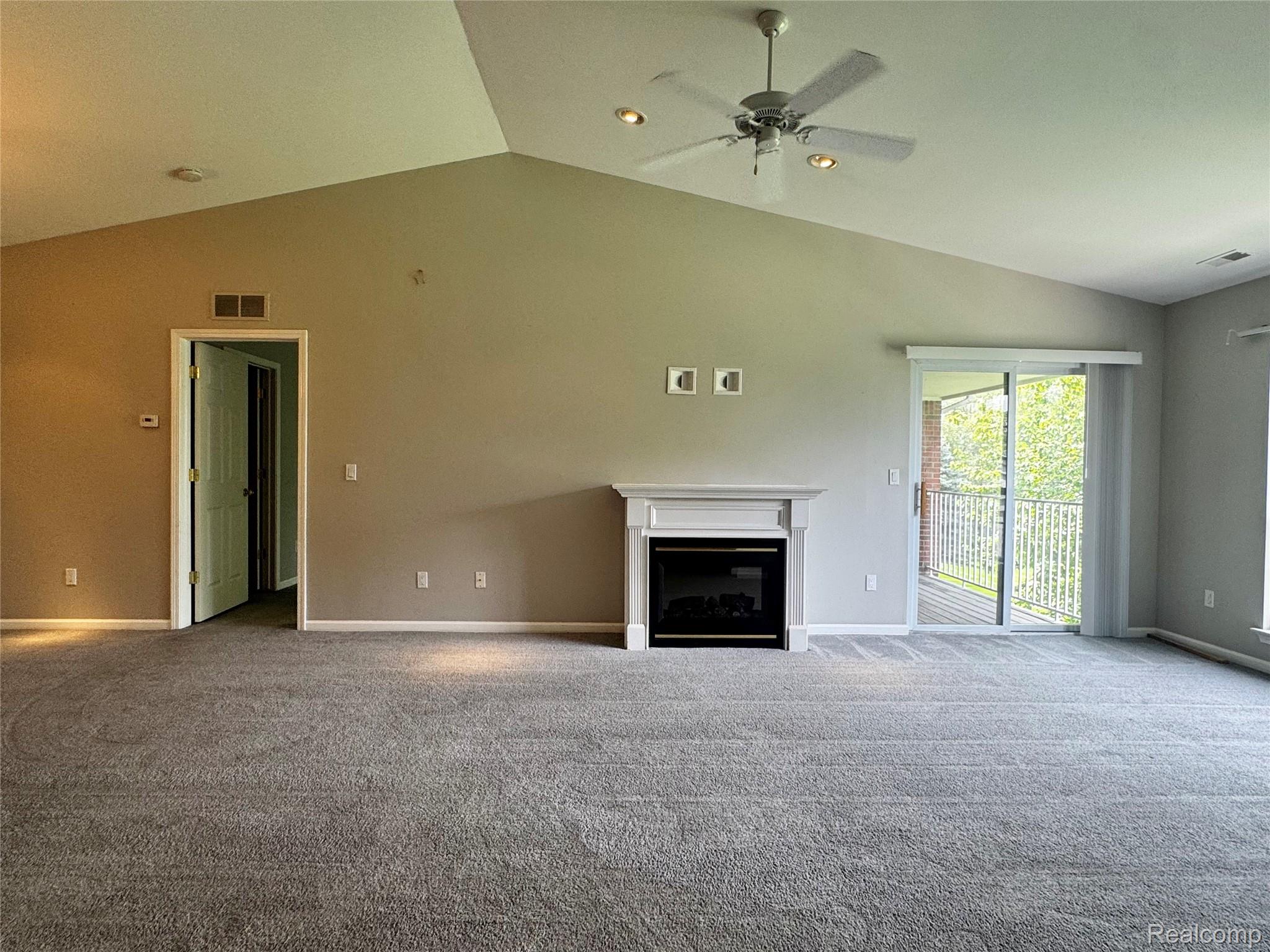 45997 Rhodes Drive Macomb, MI 48044 - Photo 6 of 23 IMG_0586.jpeg