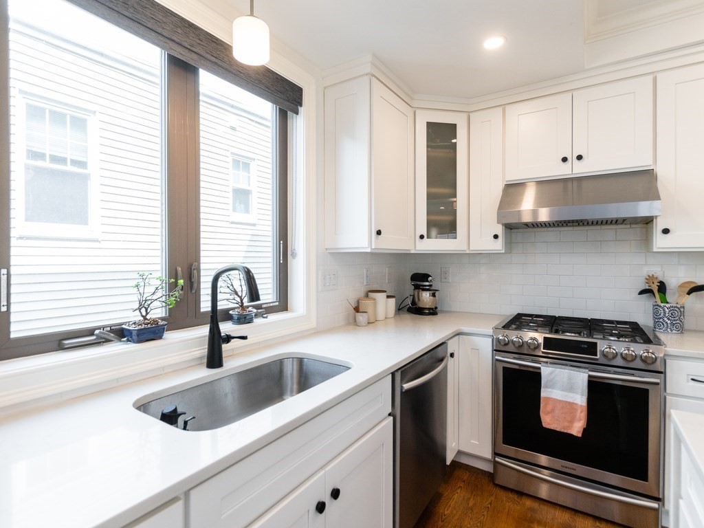 51 Iffley Road, Unit 2 Boston, MA 02130 - Photo 12 of 29