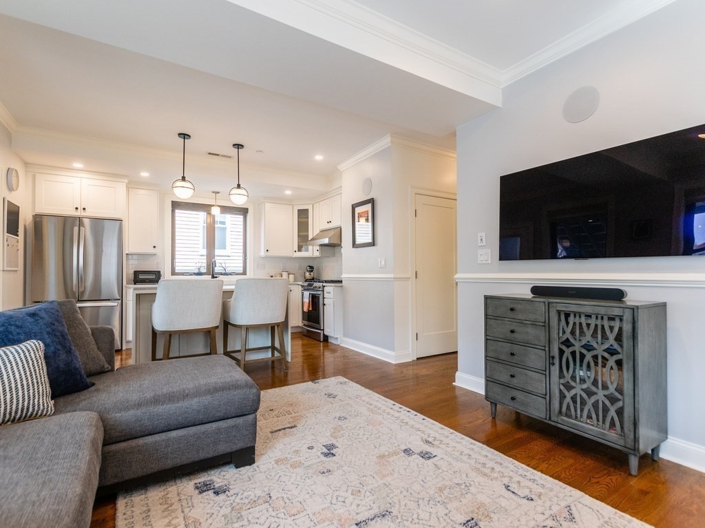 51 Iffley Road, Unit 2 Boston, MA 02130 - Photo 4 of 29