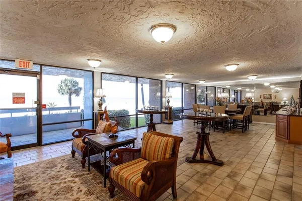 $5,200 | 17940 Gulf Boulevard, Unit 6E, Redington Shores, FL 33708