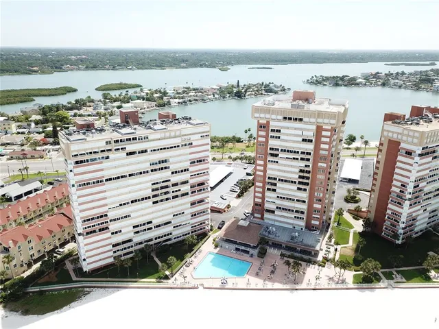 $5,200 | 17940 Gulf Boulevard, Unit 6E, Redington Shores, FL 33708