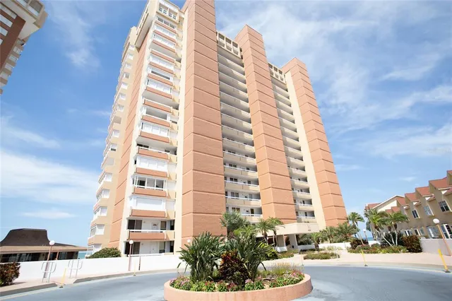 $5,200 | 17940 Gulf Boulevard, Unit 6E, Redington Shores, FL 33708