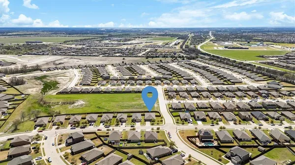 $319,900 | 230 Park Avenue, Anna, TX 75409