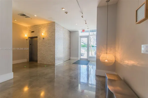 $2,300 | 133 Northeast 2nd Avenue, Unit 1915, Miami, FL 33132
