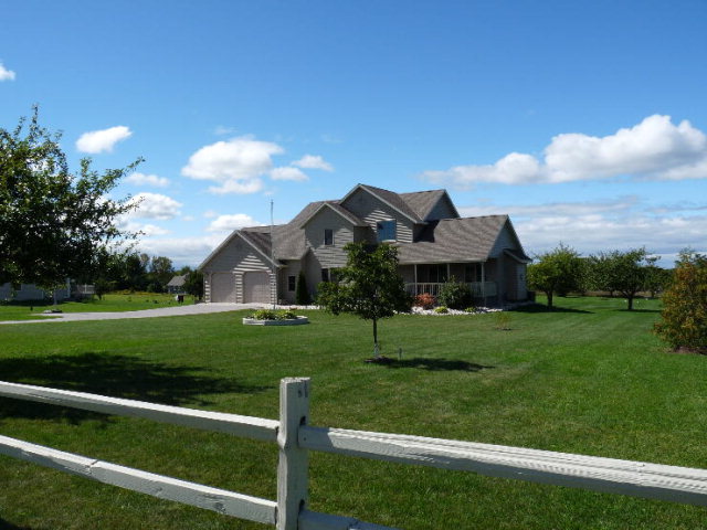 3939 Peterson Road Sturgeon Bay, WI 54235 - Photo 1 of 1 Main View
