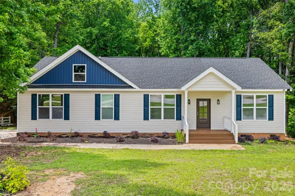 $389,000 | 925 Loganberry Lane, York, SC 29745