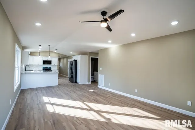 $234,000 | 1801 West Adams Street, Herrin, IL 62948