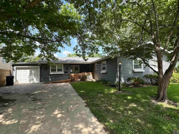 $150,000 | 2837 Southwest McAlister Avenue, Topeka, KS 66614