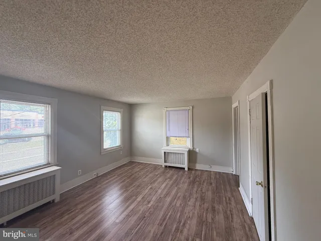 $1,700 | 388 West Lancaster Avenue, Wayne, PA 19087