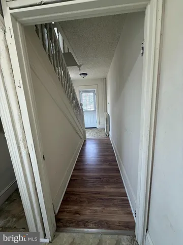 $1,700 | 388 West Lancaster Avenue, Wayne, PA 19087