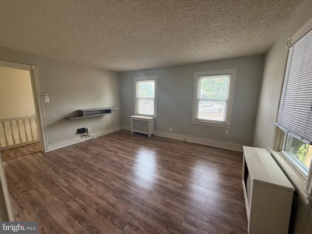 $1,700 | 388 West Lancaster Avenue, Wayne, PA 19087