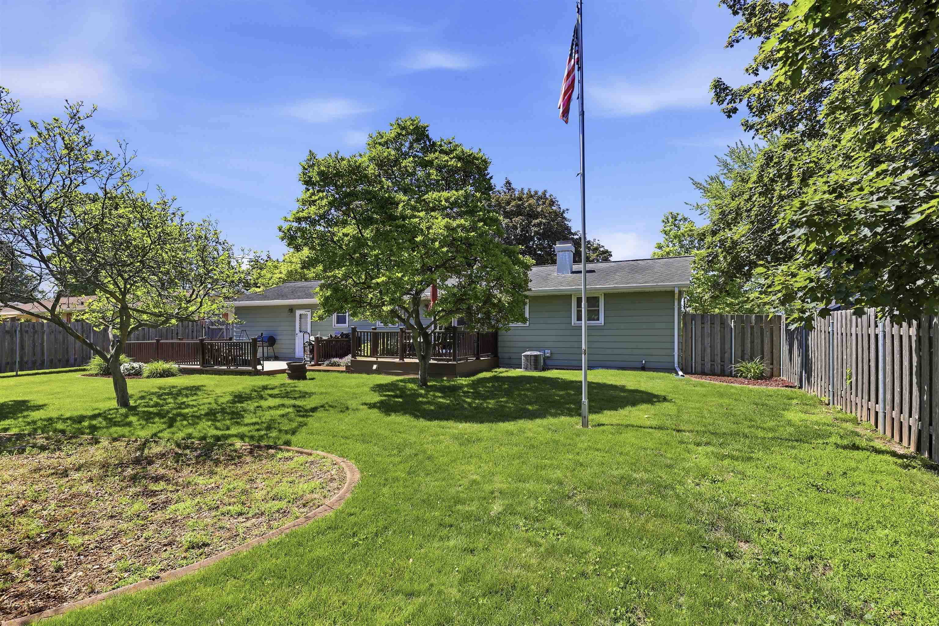1530 Glen Road Green Bay, WI 54313 - Photo 31 of 34