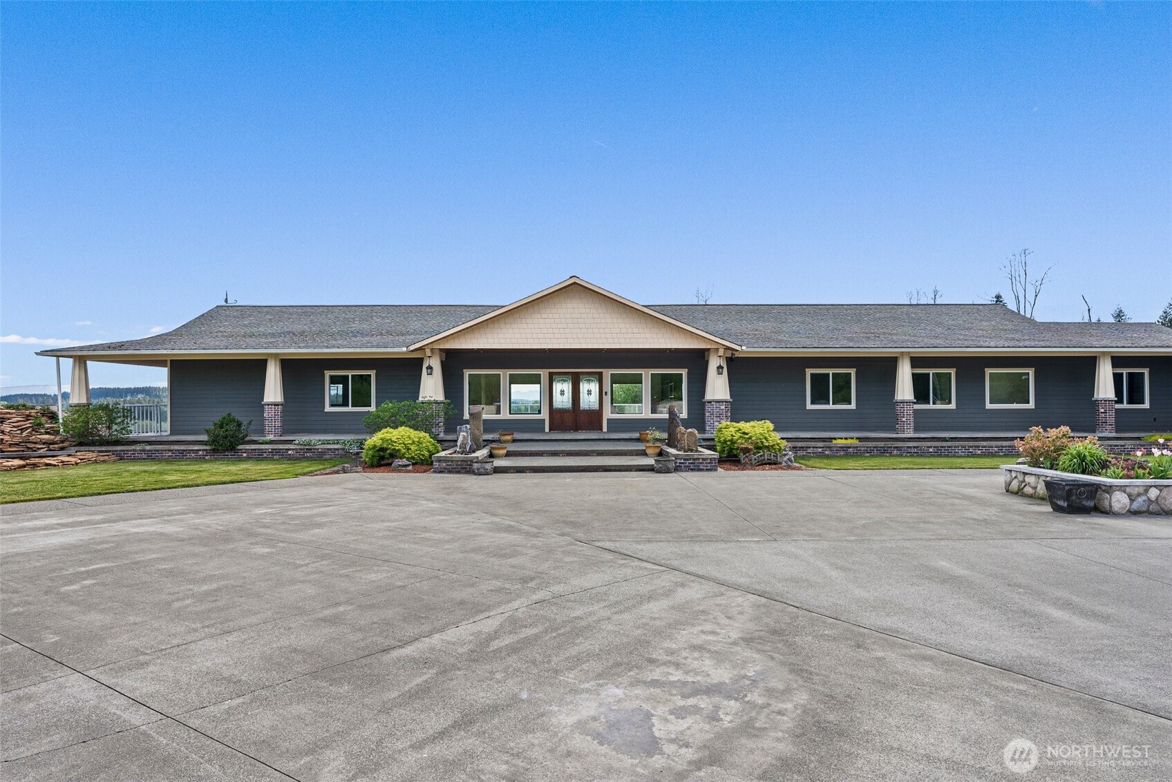 139 Coulson Road Chehalis, WA 98532 - Photo 5 of 40 a view of house with outdoor space and swimming pool