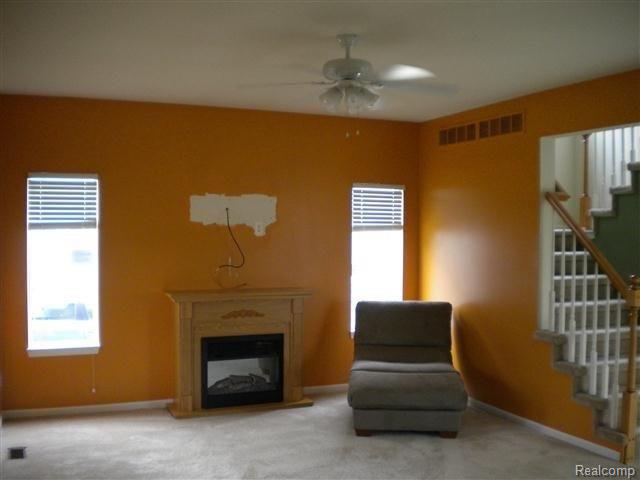 556 North Willard Road Canton, MI 48187 - Photo 2 of 10 DSCN1124