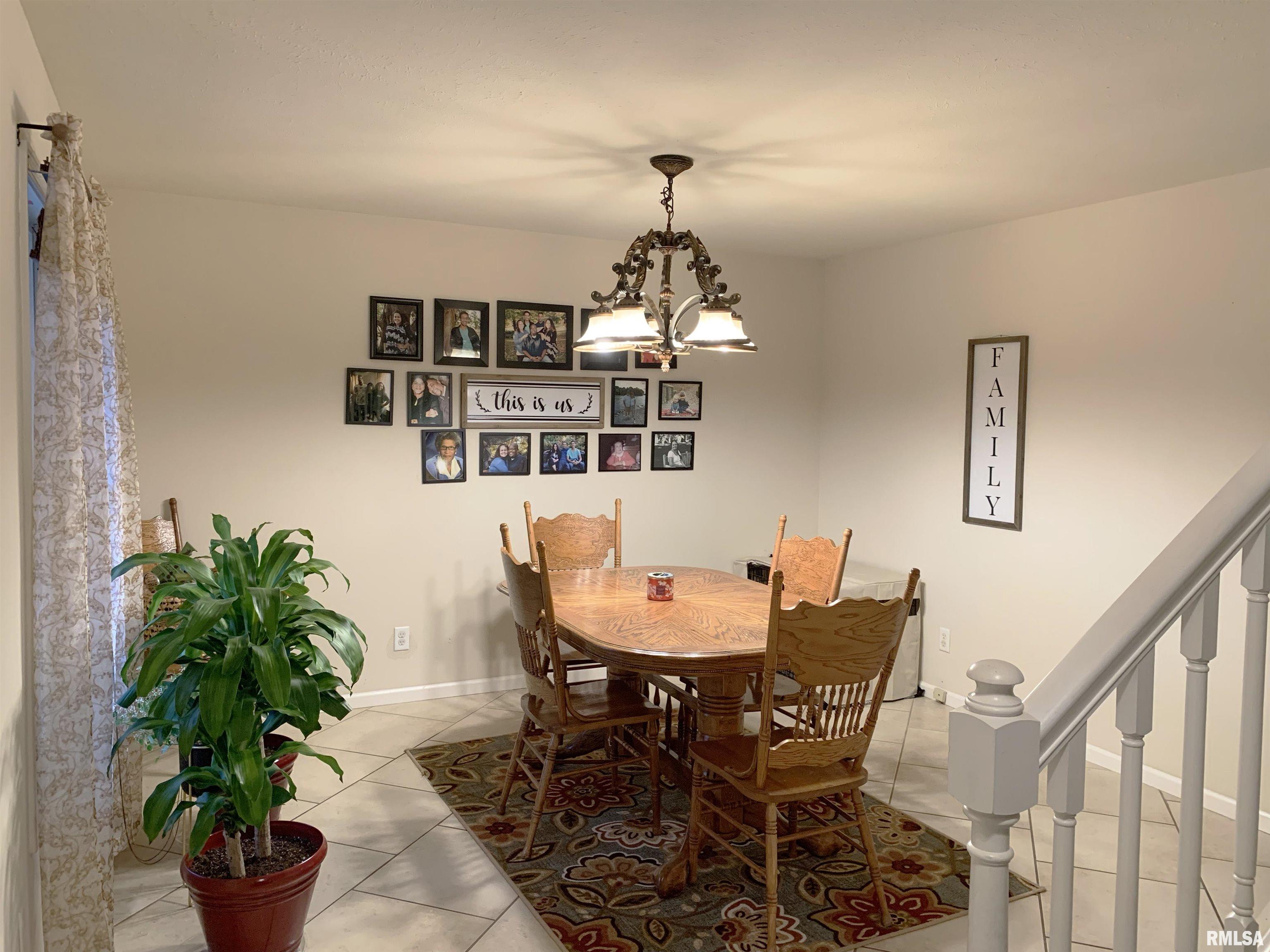 3725 Cranleigh Boulevard Springfield, IL 62712 - Photo 4 of 11 Gallery Image 4