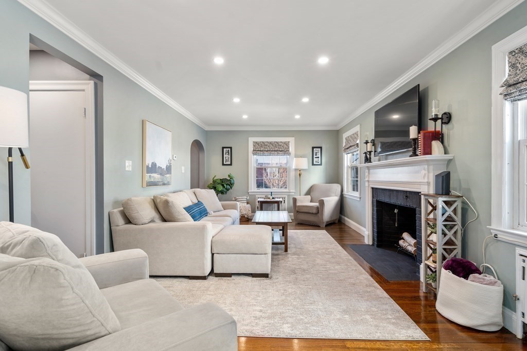 37 Rangeley Street Boston, MA 02124 - Photo 14 of 42