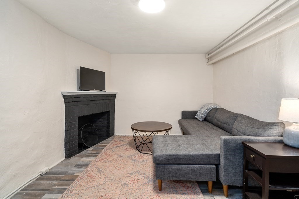 37 Rangeley Street Boston, MA 02124 - Photo 25 of 42