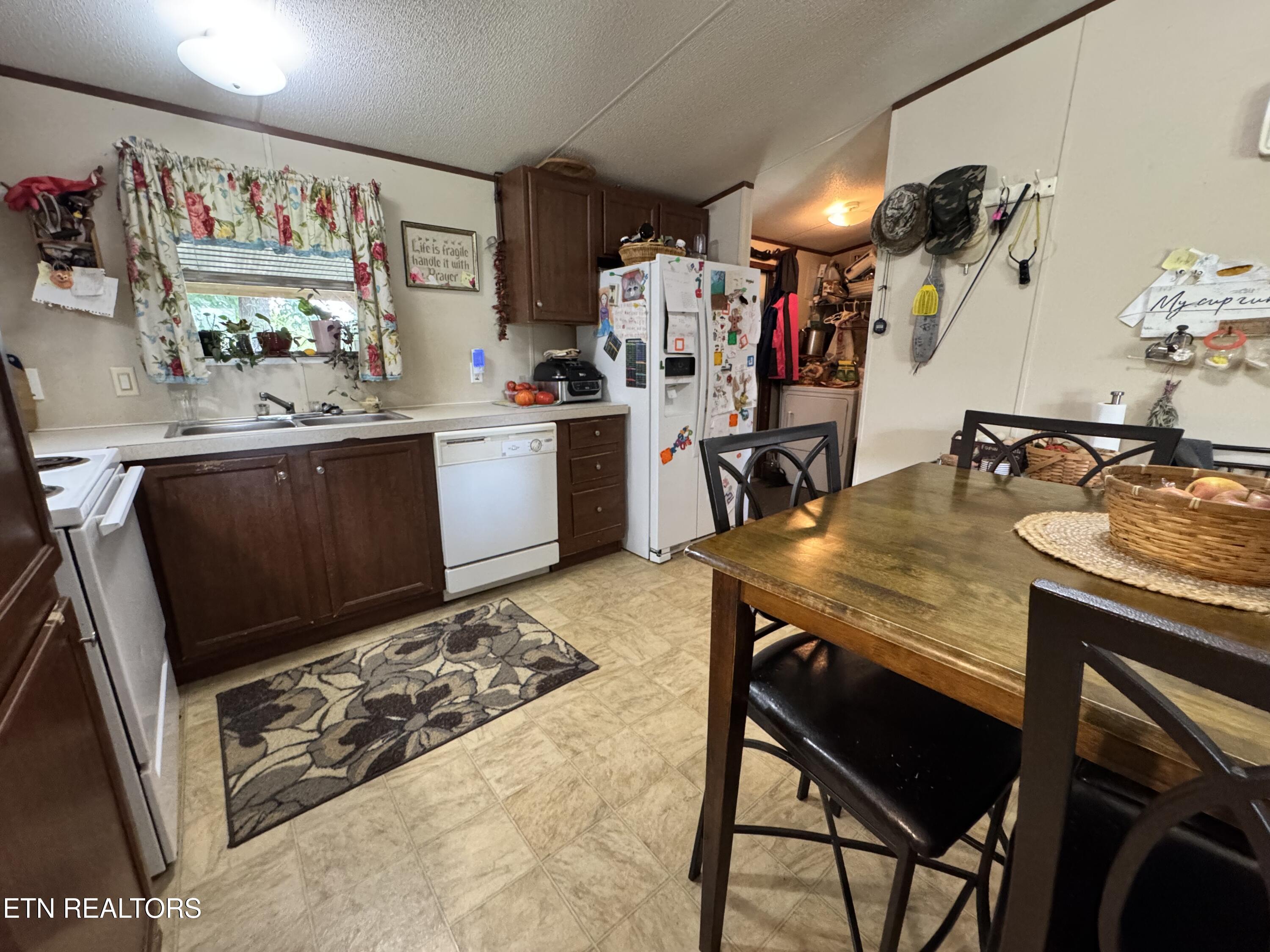 1820 Parker Road Pall Mall, TN 38577 - Photo 5 of 45 IMG_4417