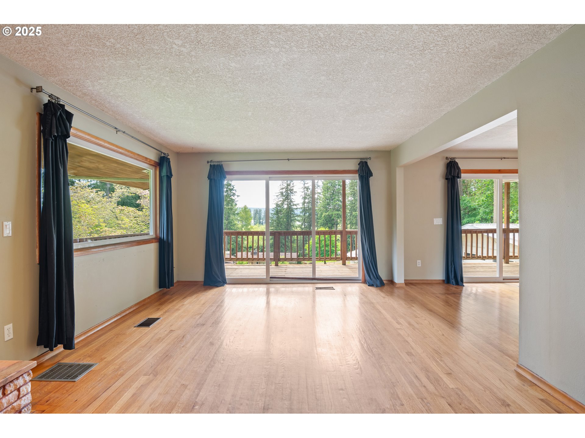 112 Paine Road Castle Rock, WA 98611 - Photo 3 of 40 Gallery Image 3