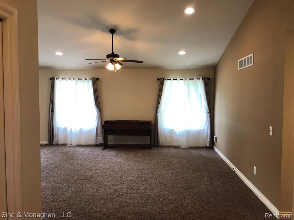9526 Amy Road Algonac, MI 48001 - Photo 8 of 39
