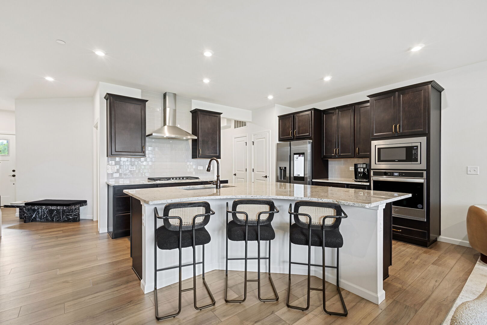 1231 Josiah Road Naperville, IL 60563 - Photo 3 of 27
