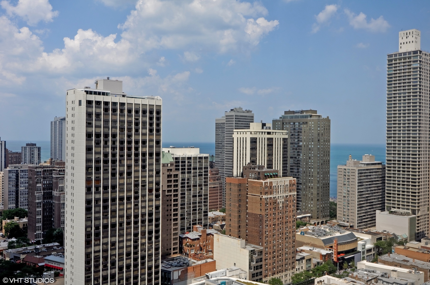 2 West Delaware Place, Unit 2707 Chicago, IL 60610 - Photo 14 of 15