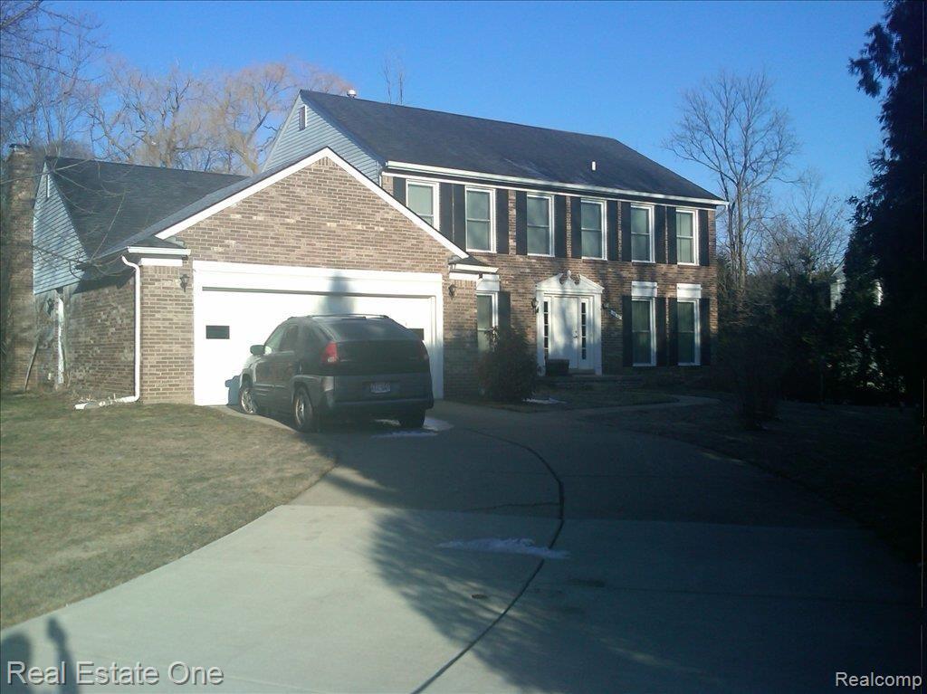 1692 Black Maple Drive Rochester, MI 48309 - Photo 1 of 9 IMG-20110328-00026