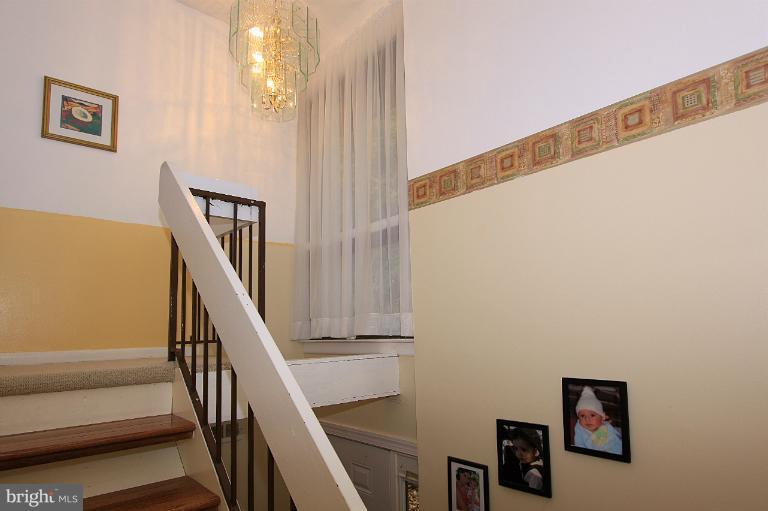 2380 Cloudcroft Square Reston, VA 20191 - Photo 8 of 19 Interior (General)