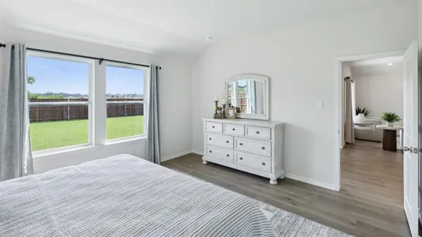 $323,490 | 206 Van Horn Drive, Terrell, TX 75160