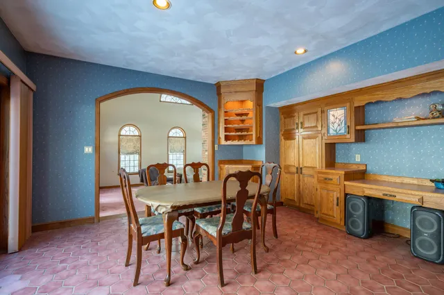 $915,000 | 160 Jennifer Drive, Chester, NH 03036