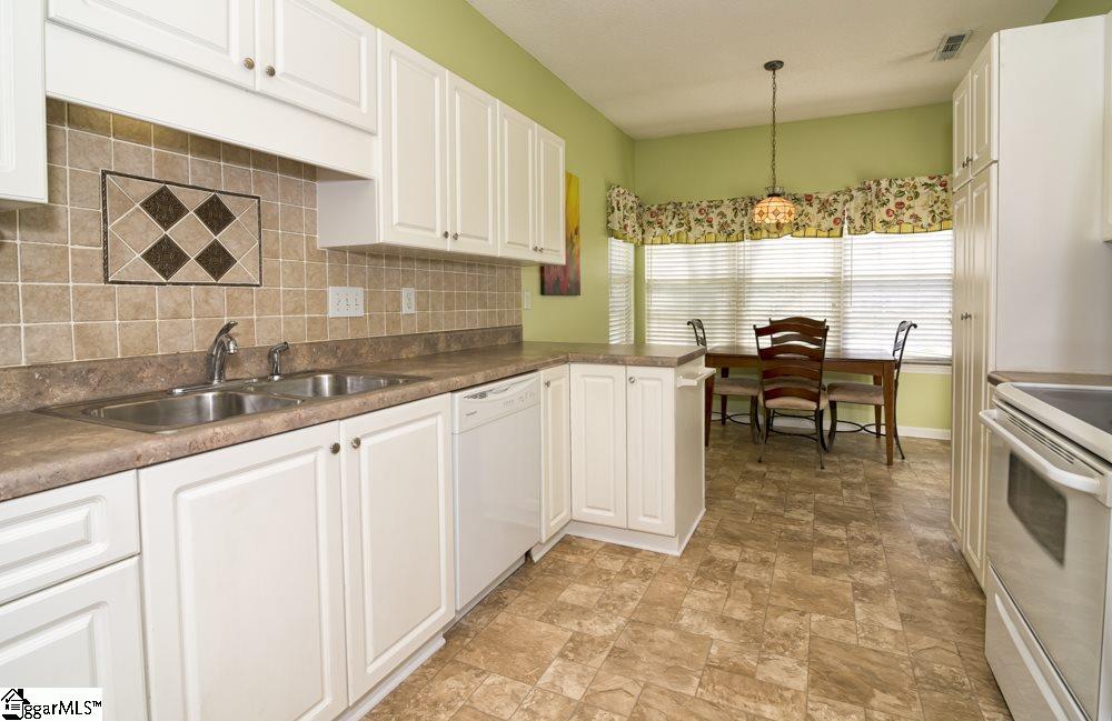 317 Canvasback Way Easley, SC 29642 - Photo 8 of 32 Gallery Image 8