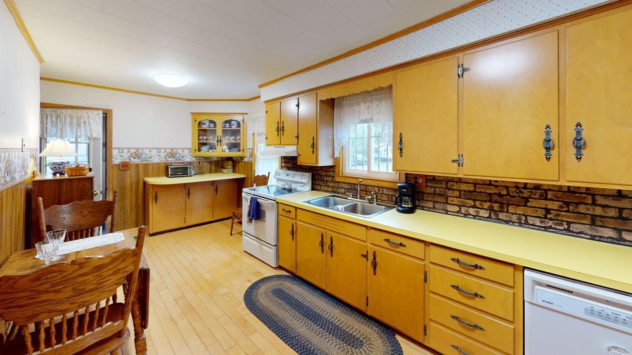 180 Bowdoin Street Millinocket, ME 04462 - Photo 24 of 42