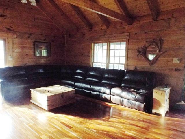 222 Rivers Edge Lane Benton, TN 37307 - Photo 3 of 59 222 Rivers Edge DSCF6174 great room