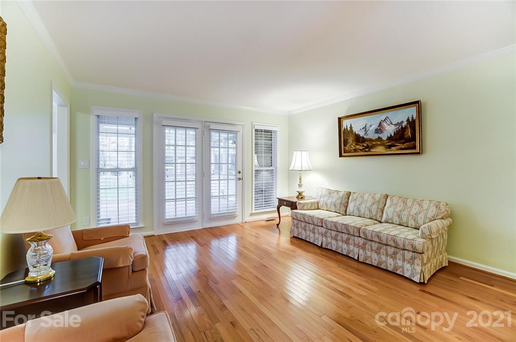 8114 Stevens Mill Road Matthews, NC 28104 - Photo 6 of 30 Gallery Image 6