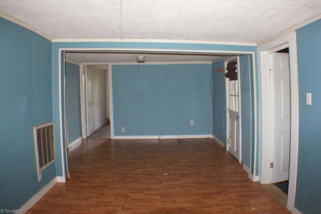 194 Easter Road Mount Airy, NC 27030 - Photo 8 of 15 Gallery Image 8